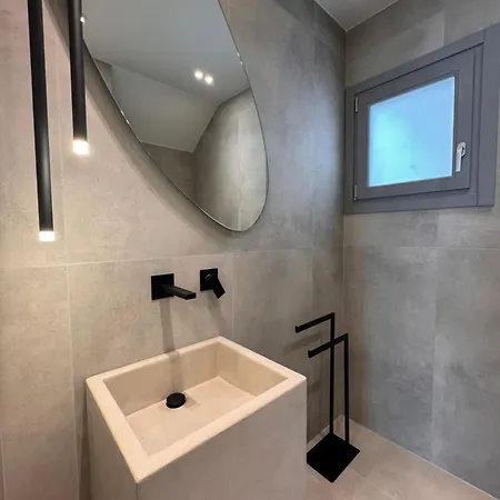 Poema 4* Andíparosz Póli