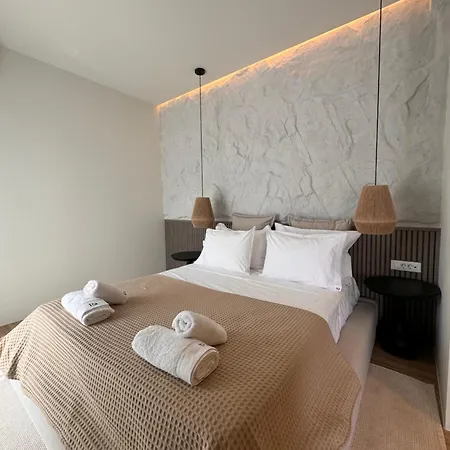 Poema 4* Andíparosz Póli