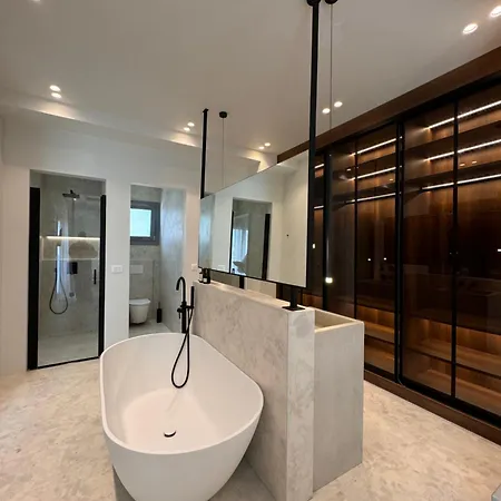 Poema Andíparosz Póli