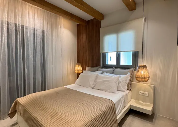 Poema Antiparos Town