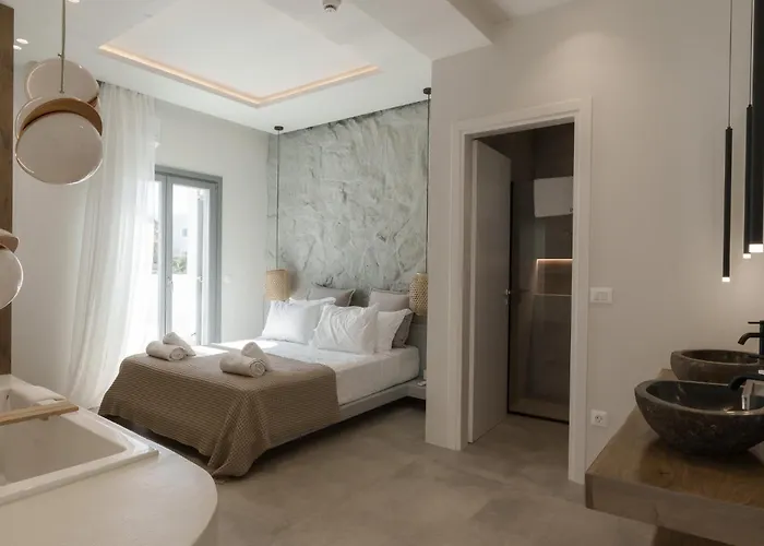 Poema Antiparos Town