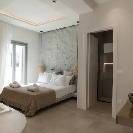 Poema Antiparos Città