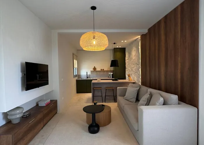 מלון דירות Poema 4*