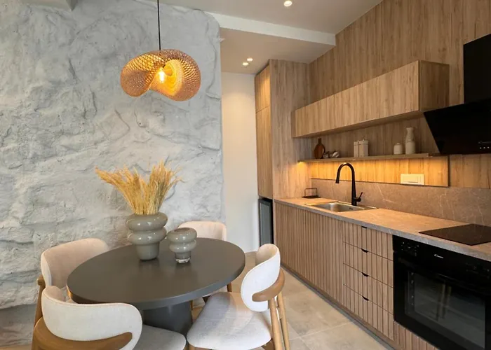 מלון דירות Poema