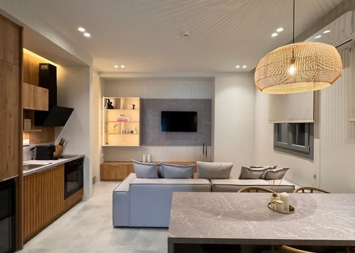 Poema אנטיפארוס