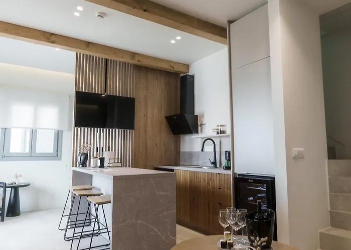 Poema מלון דירות 4*